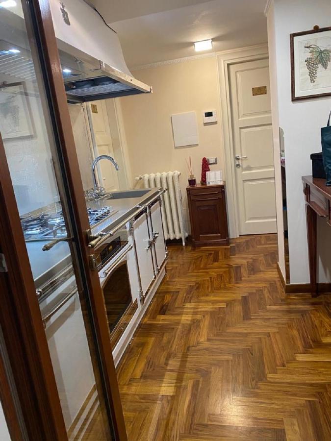 Casa de hóspedes Regal House Capucci 6 Roma