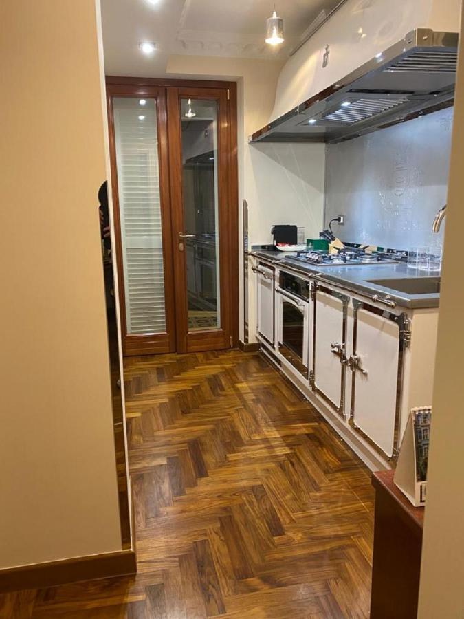 Casa de hóspedes Regal House Capucci 6 Roma